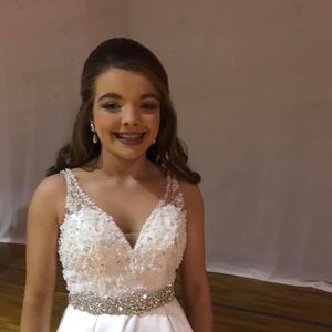 Meet your Posher, Abi